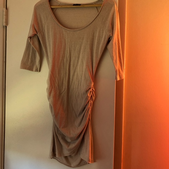 Dresses & Skirts - Cute cotton jersey cocktail dress.